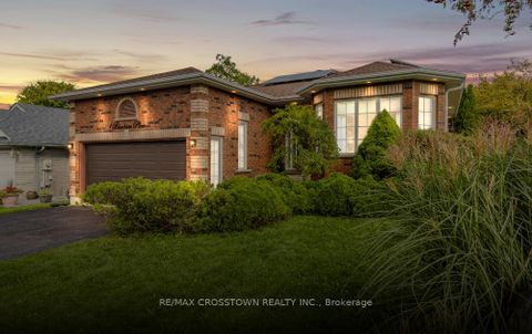 Photo 0 at 1 Bloxham Place, Shore, Barrie