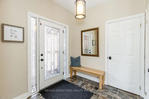 Photo 5 at 1 Bloxham Place, Shore, Barrie