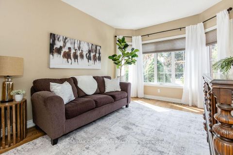 Photo 11 at 1 Bloxham Place, Shore, Barrie