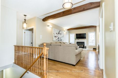 Photo 15 at 1 Bloxham Place, Shore, Barrie