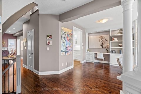 Photo 4 at 28 Mistywood Crescent, Patterson, Vaughan