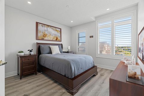 Photo 19 at 28 Mistywood Crescent, Patterson, Vaughan