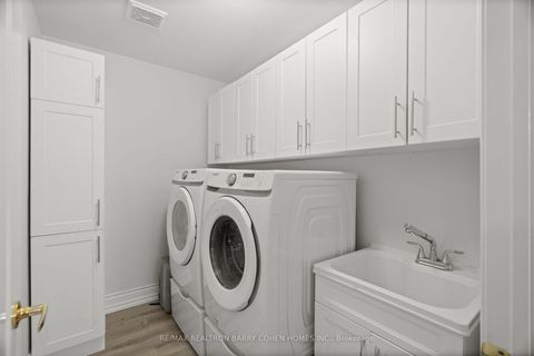 Photo 22 at 28 Mistywood Crescent, Patterson, Vaughan