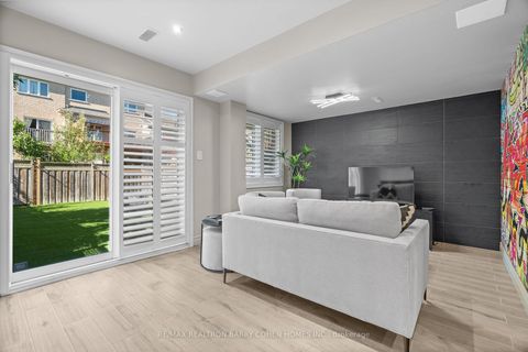 Photo 23 at 28 Mistywood Crescent, Patterson, Vaughan