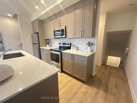 Photo 1 at 336 - 3078 Sixth Line, GO Glenorchy, Oakville