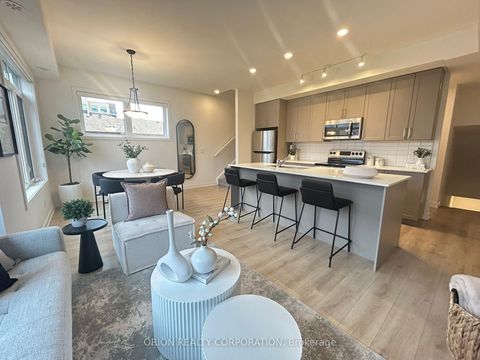 Photo 3 at 336 - 3078 Sixth Line, GO Glenorchy, Oakville