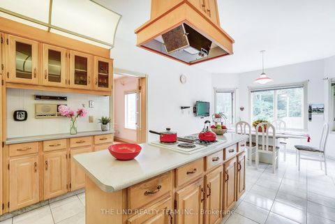 Photo 11 at 99 Birch Avenue, South Richvale, Richmond Hill