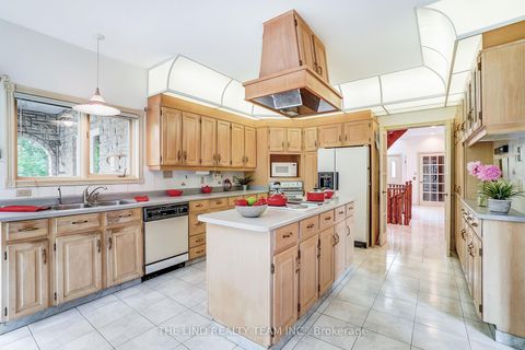 Photo 13 at 99 Birch Avenue, South Richvale, Richmond Hill