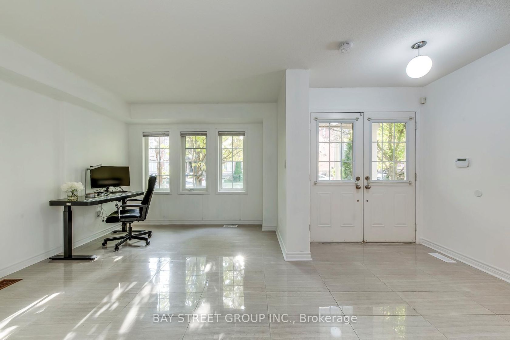 Photo 3 at 34 Stagecoach Circle, Centennial Scarborough, Toronto
