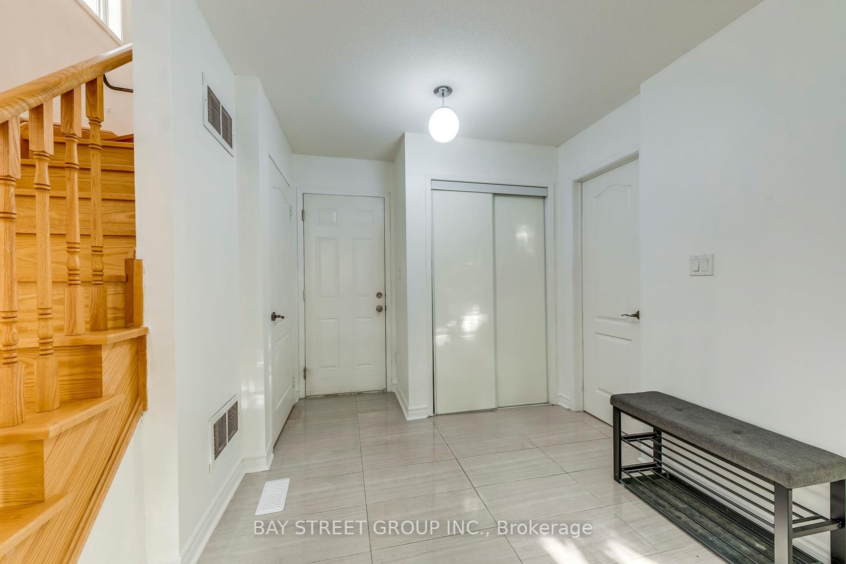 Photo 4 at 34 Stagecoach Circle, Centennial Scarborough, Toronto