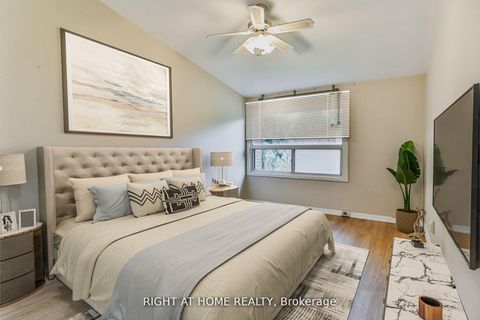 Photo 4 at 12 - 50 Three Valleys Drive, Donalda, Toronto