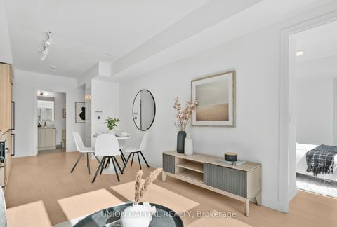 Photo 2 at 711 - 252 Church Street, Yonge Corridor, Toronto