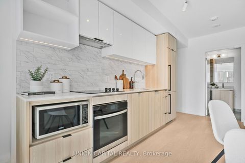 Photo 11 at 711 - 252 Church Street, Yonge Corridor, Toronto