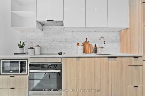 Photo 13 at 711 - 252 Church Street, Yonge Corridor, Toronto