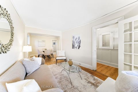 Photo 3 at 45 Deforest Road, Swansea, Toronto