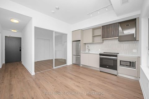 Photo 17 at 819 - 395 Dundas Street, GO Glenorchy, Oakville