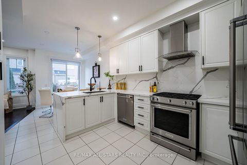 Photo 10 at 19 Kettle Valley Trail, Nobleton, King