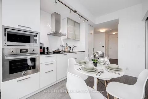 Photo 2 at 3206 - 12 York Street, Waterfront Communities C1, Toronto