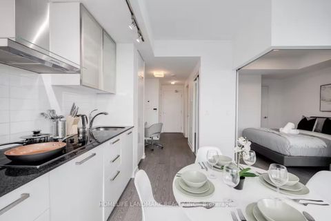 Photo 6 at 3206 - 12 York Street, Waterfront Communities C1, Toronto