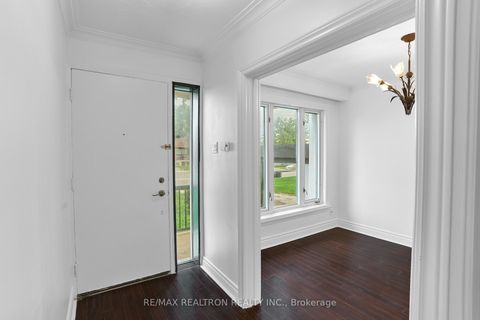 Photo 3 at 135 Regina Avenue, Lawrence, Toronto