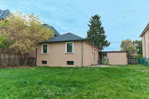 Photo 24 at 135 Regina Avenue, Lawrence, Toronto