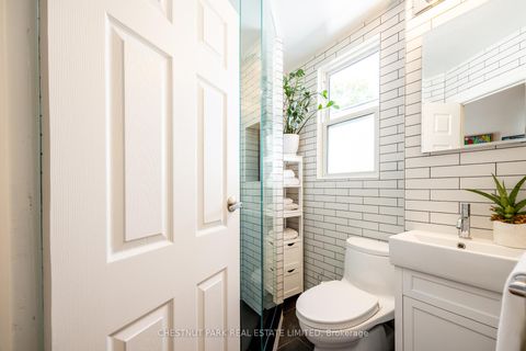 Photo 17 at 470 Clinton Street, Annex, Toronto Photo 17 at 470 Clinton Street, Annex, Toronto
