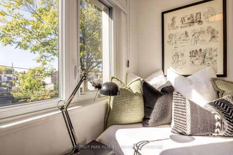 Photo 19 at 470 Clinton Street, Annex, Toronto