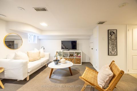 Photo 21 at 470 Clinton Street, Annex, Toronto