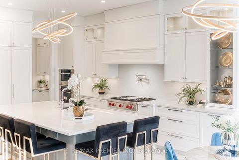 Photo 11 at 101 Appleyard Avenue, Kleinburg, Vaughan