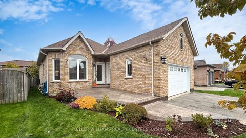 Photo 3 at 196 Marsellus Drive, Holly, Barrie