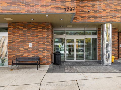 Photo 3 at 528 - 1787 St. Clair Avenue W, Pellam Park, Toronto