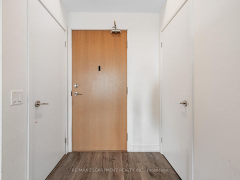 Photo 4 at 528 - 1787 St. Clair Avenue W, Pellam Park, Toronto