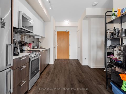 Photo 9 at 528 - 1787 St. Clair Avenue W, Pellam Park, Toronto