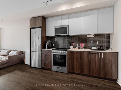 Photo 14 at 528 - 1787 St. Clair Avenue W, Pellam Park, Toronto
