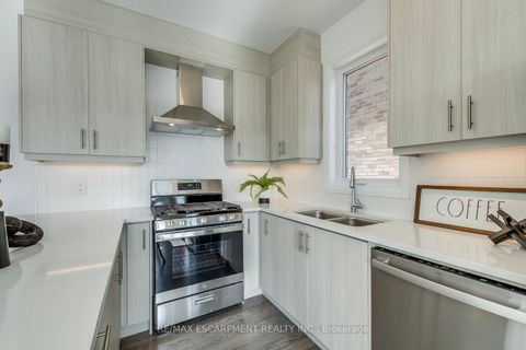 Photo 9 at 3262 Crystal Drive, GO Glenorchy, Oakville