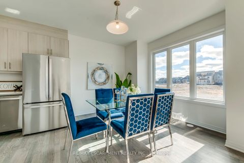 Photo 11 at 3262 Crystal Drive, GO Glenorchy, Oakville