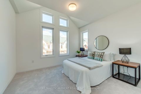 Photo 22 at 3262 Crystal Drive, GO Glenorchy, Oakville