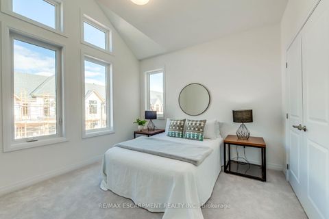 Photo 23 at 3262 Crystal Drive, GO Glenorchy, Oakville