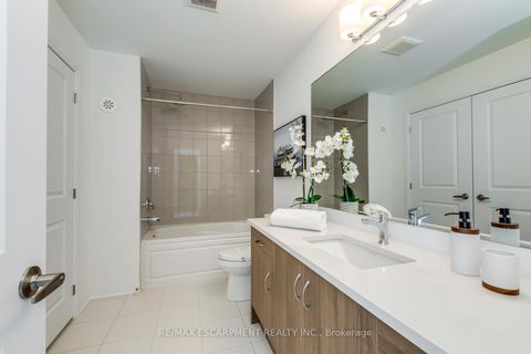 Photo 32 at 3262 Crystal Drive, GO Glenorchy, Oakville