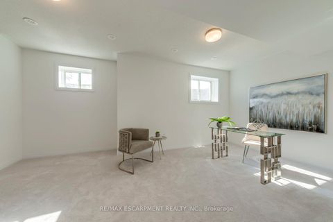 Photo 33 at 3262 Crystal Drive, GO Glenorchy, Oakville