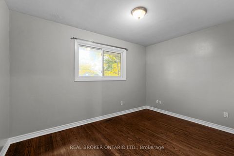 Photo 16 at 65 Ottaway Avenue, Wellington, Barrie Photo 16 at 65 Ottaway Avenue, Wellington, Barrie