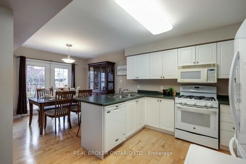 Photo 8 at 964 Grandlea Court, Pinecrest, Oshawa