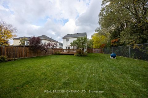 Photo 33 at 964 Grandlea Court, Pinecrest, Oshawa