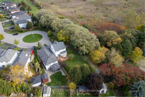 Photo 35 at 964 Grandlea Court, Pinecrest, Oshawa