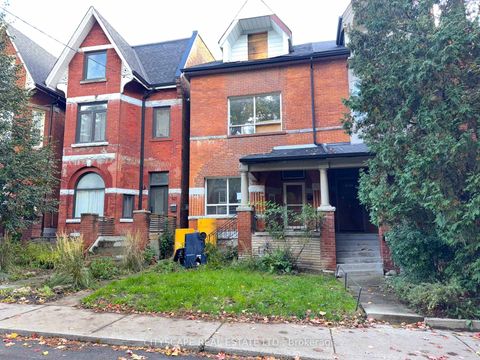 Photo 1 at 319 Crawford Street, Bellwoods, Toronto