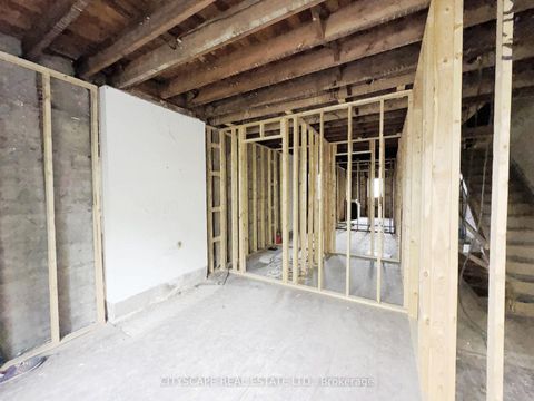 Photo 9 at 319 Crawford Street, Bellwoods, Toronto