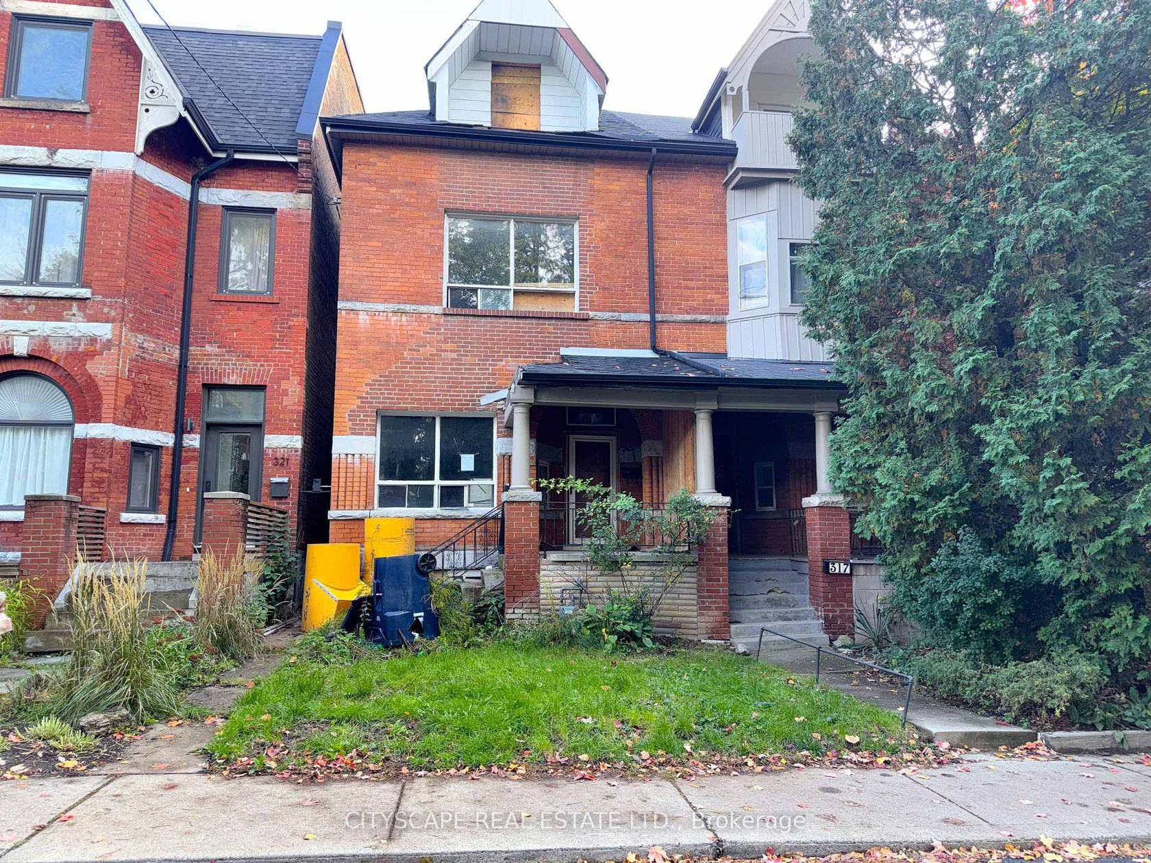 319 Crawford Street, Bellwoods, Toronto 