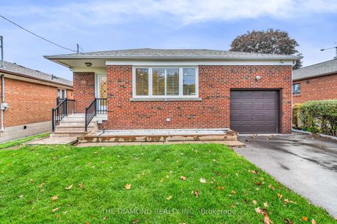 Photo 1 at 10 Cranston Road, City Centre West, Toronto