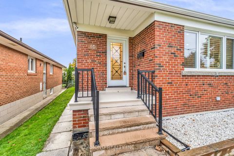 Photo 2 at 10 Cranston Road, City Centre West, Toronto