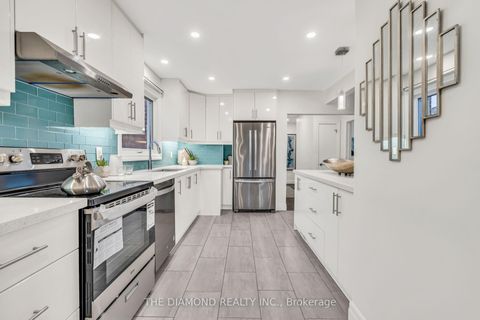 Photo 17 at 10 Cranston Road, City Centre West, Toronto